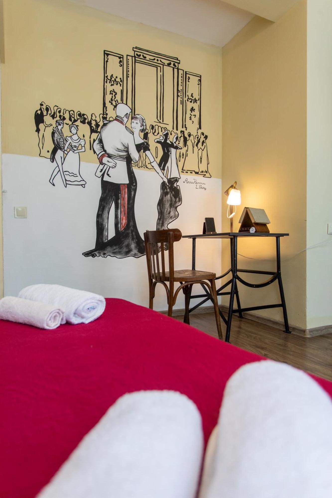Book Hotel 库塔伊西 外观 照片